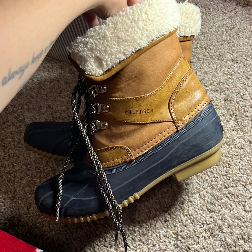 tommy hilfiger winter boots